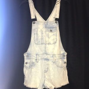 Abercrombie & Fitch overalls!